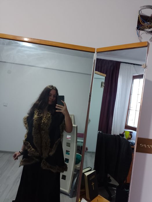 Vând 2 vestute cu blăniță