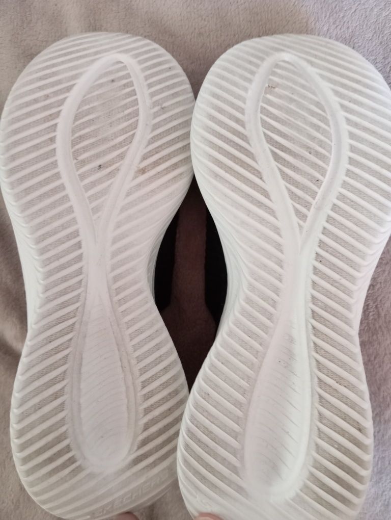Adidasi, Skechers Slip ins, mărimea 39