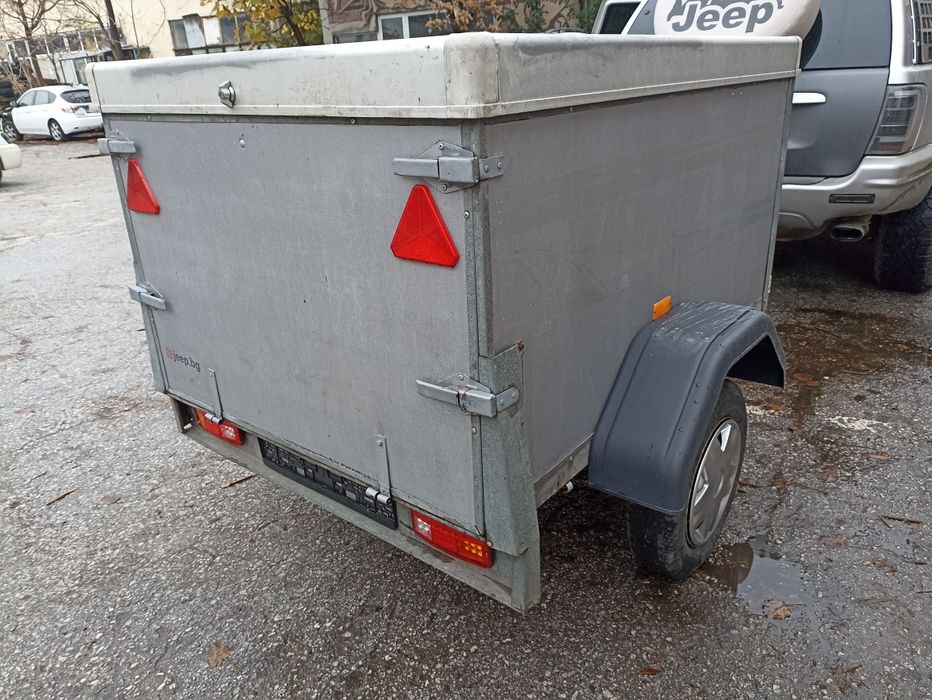 Закрито ремарке регистрирано