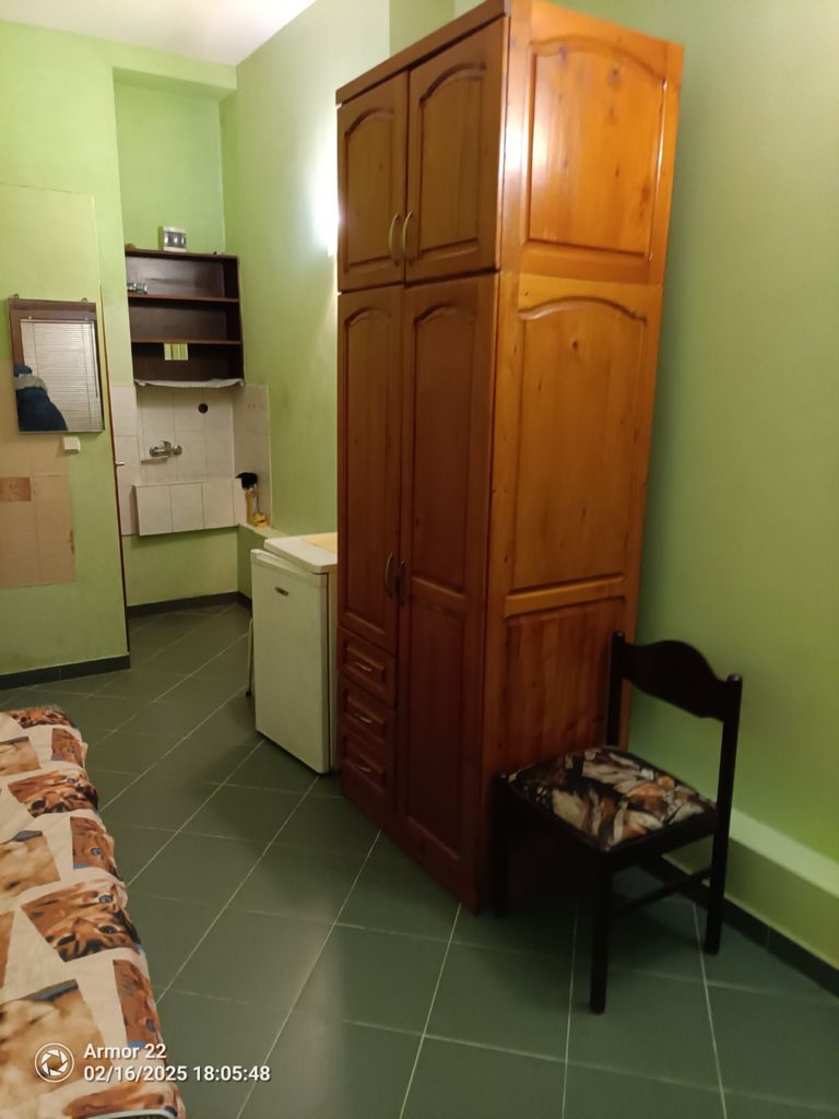 Дава се под наем Офис в Варна, Колхозен пазар - 30 кв.м за 163.2 € - Снимка #2