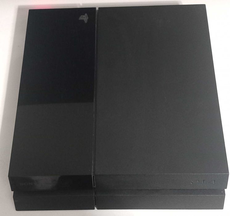 Playstation 4 в перфектно състояние + игри