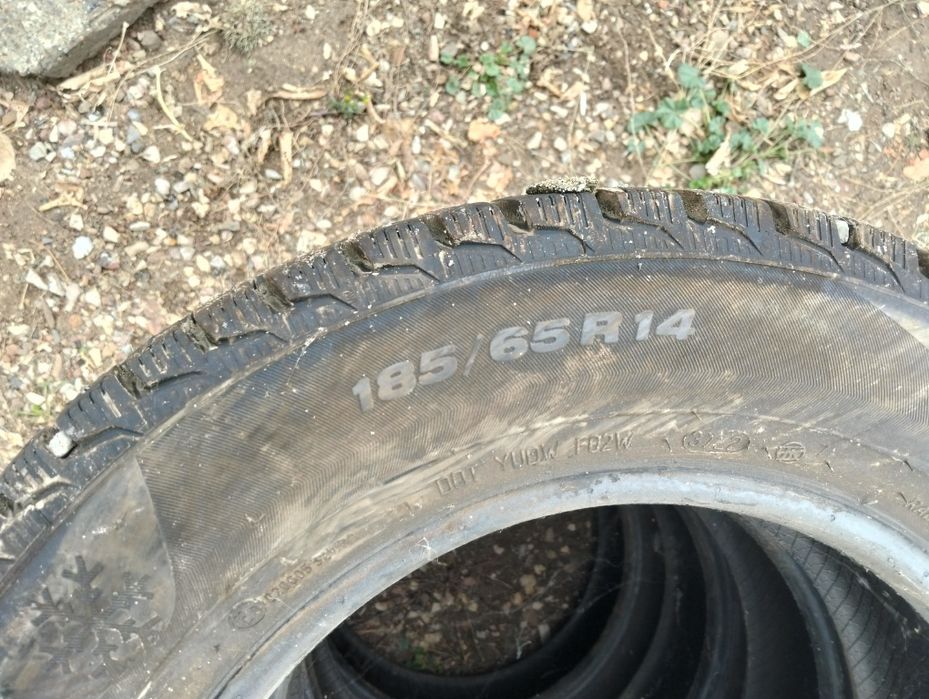 Продам зимние шины.