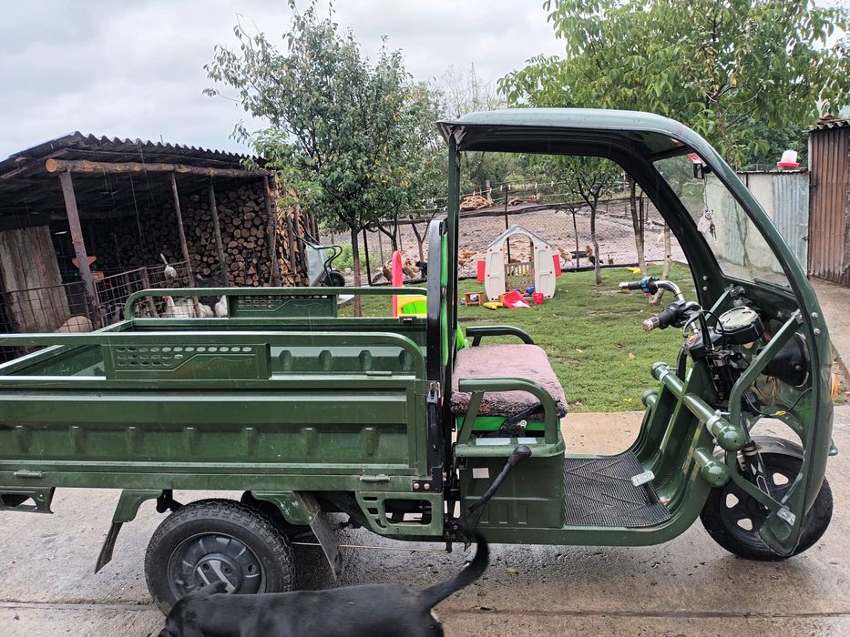 Vând tricicleta, Piaggio Ape 50 Tricicleta elecctica și trotineta elec