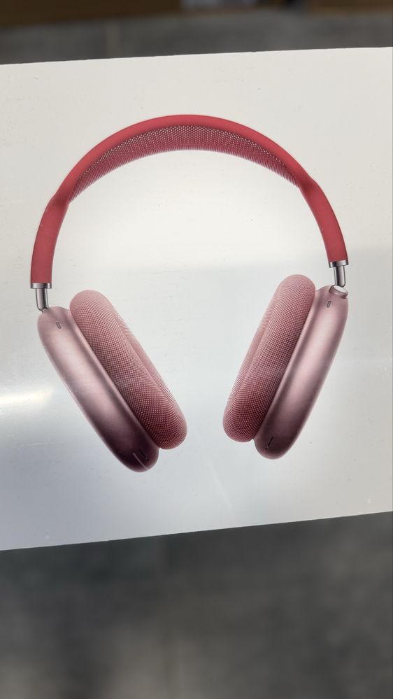 В продаже наушники AirPods Max