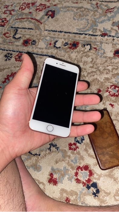 Iphone 7 32гб розывый сос !