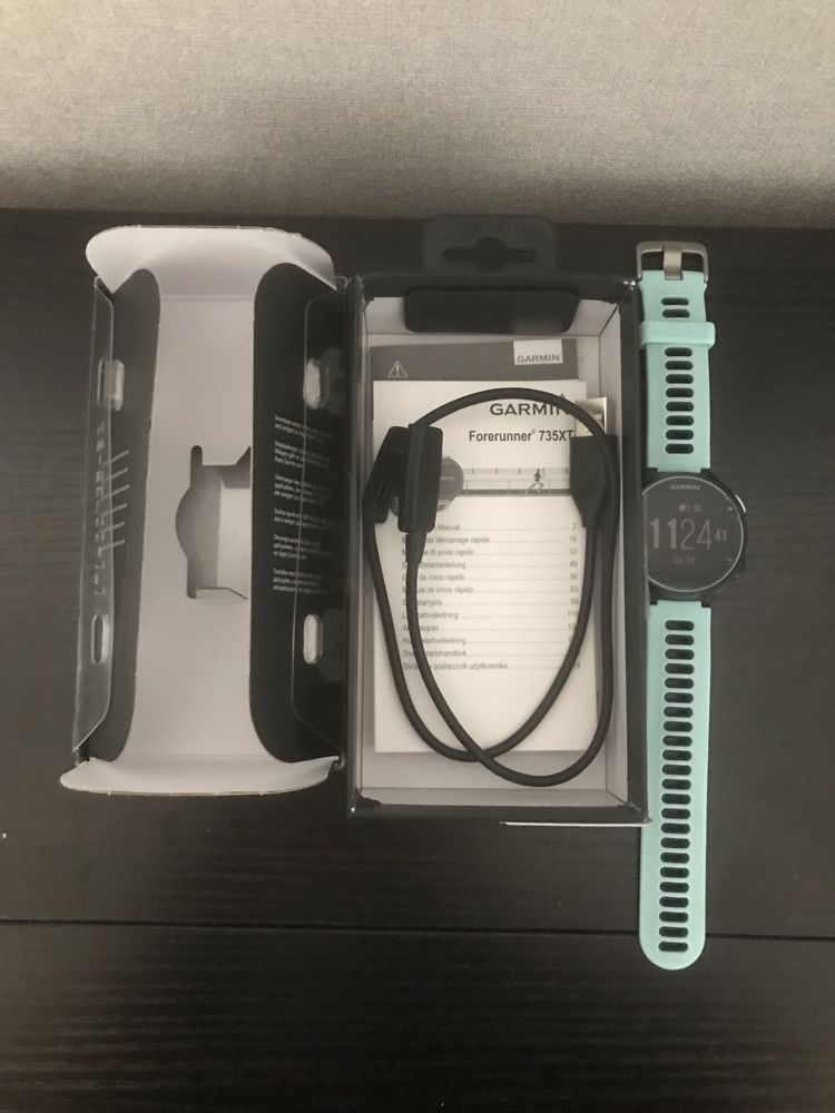 Часы Garmin Forerunner 735XT