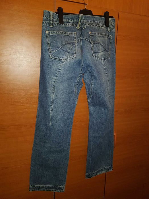 jeans bărbătești cu închidere nasturi metalici , mărimea 44
