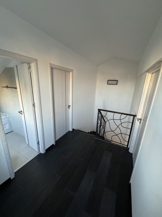 Casa 4 dormitoare 3 bai sector 3