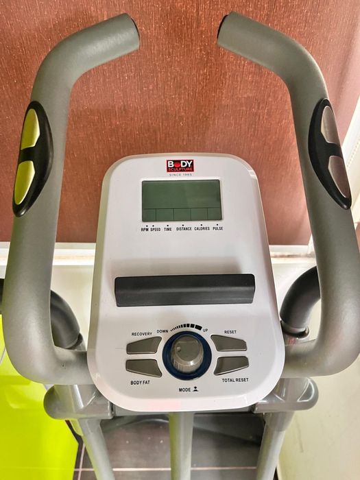 Bicicleta fitness magnetica eliptica Body Sculpture, BE 6790DE