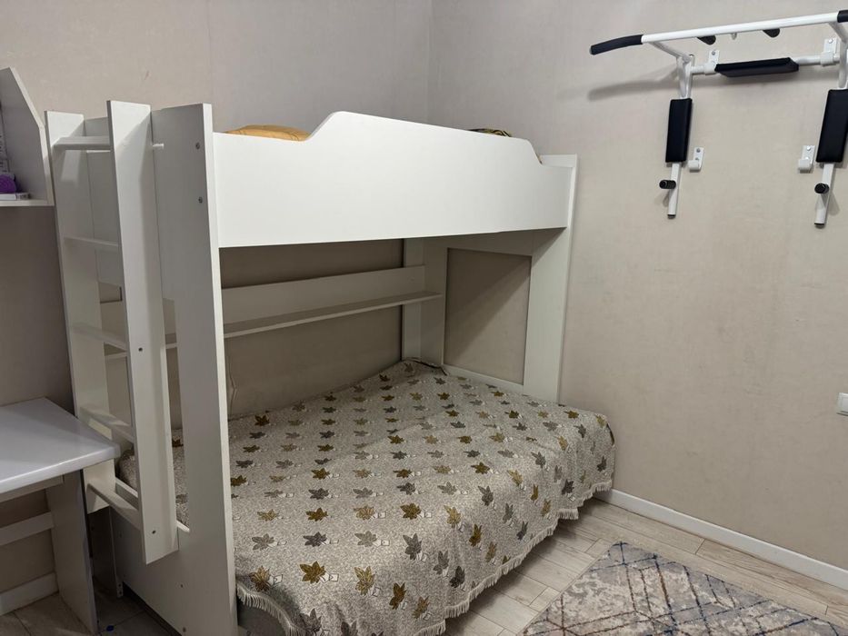 Продается детская мебель………….