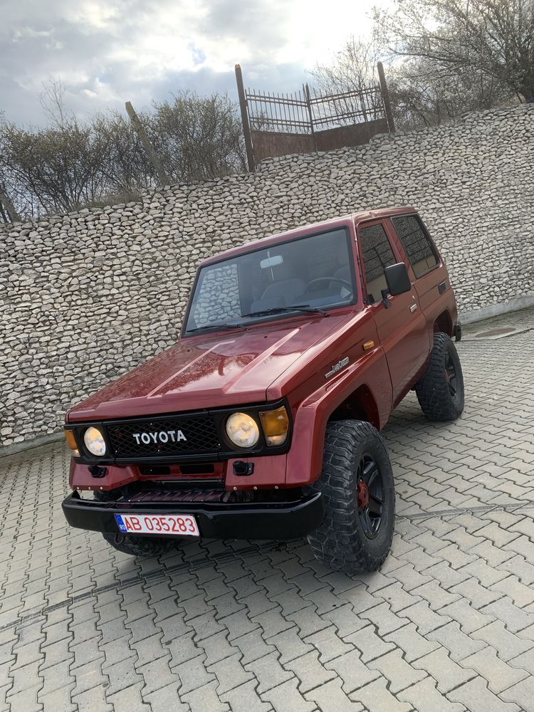 Toyota Land Cruiser LJ70 AUTOUTILITARĂ