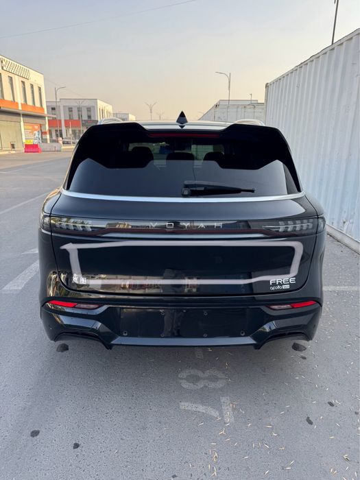 Voyah free 210 black/black с пробегом