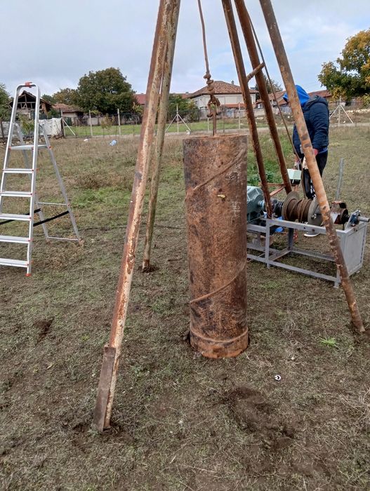 Гравитациона машина за копане на  сондаж-кладенец