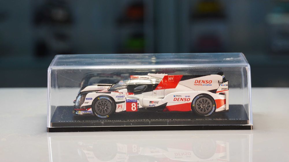 Toyota TS050 Hybrid 2.4L Turbo V6  - Spark/ Hachette 1:43