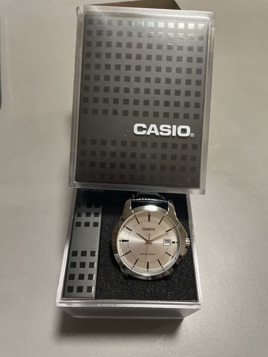 Часовник Casio