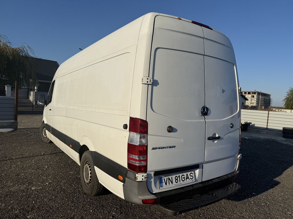 Vand sau schimb cu auto Sprinter 313