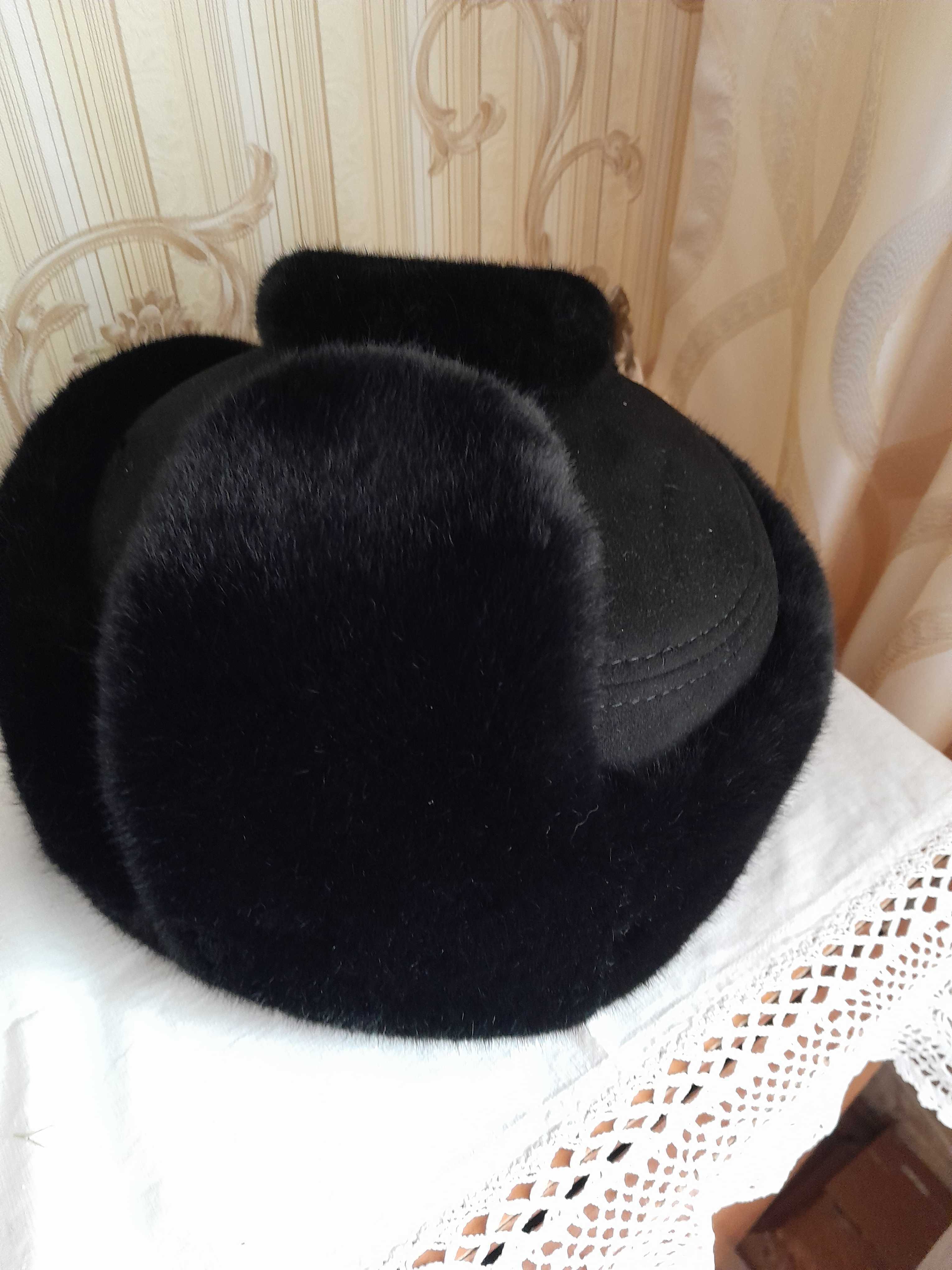Шапку-ушанку новую продам