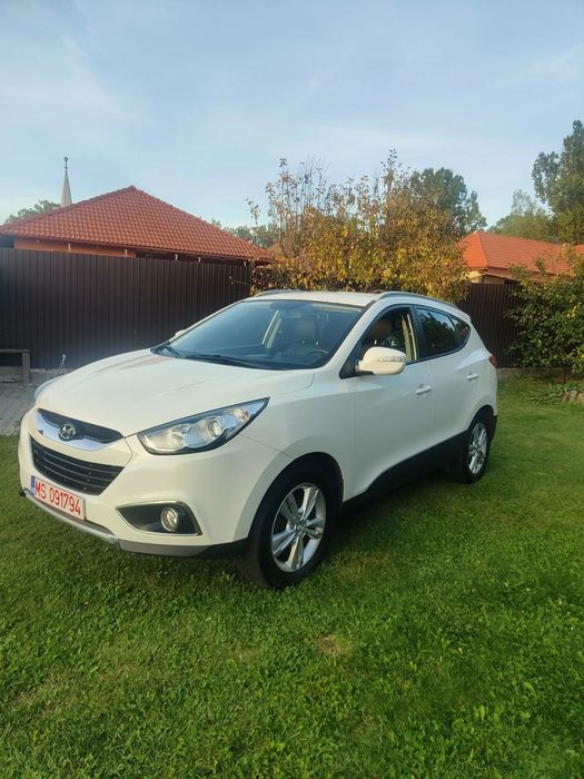 Hyundai ix35 Vând Hyundai ix35 CRDI 4x4