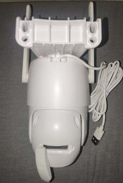 Cameră supraveghere dublă