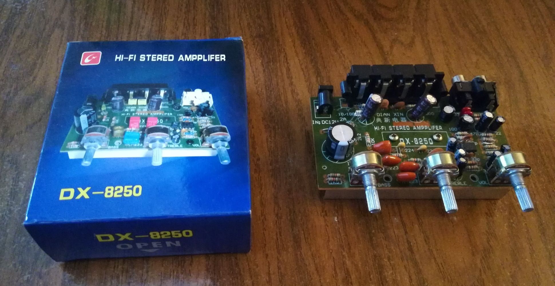 Усилитель звука DX-8250 STEREO.