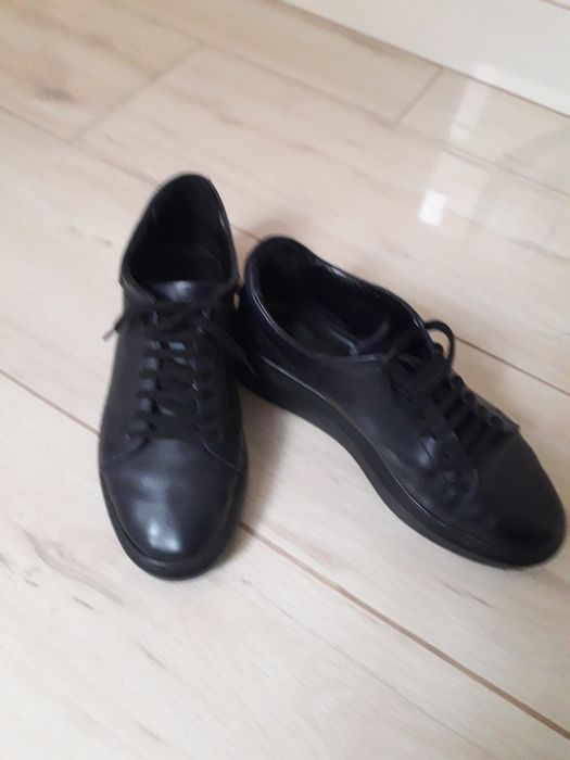 Vand pantofi sneakers din piele naturala marimea 38