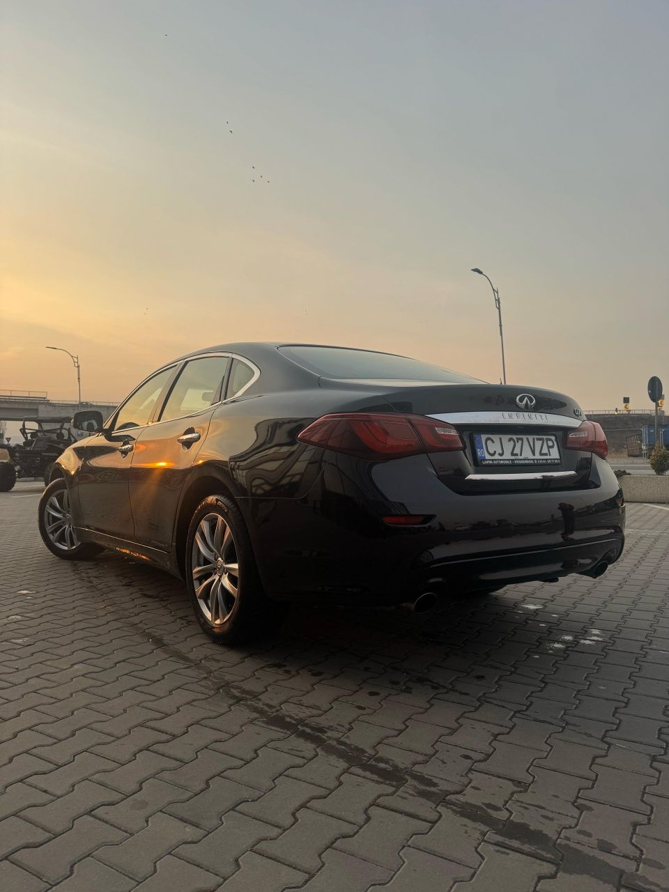 Vand/ schimb Infiniti Q70