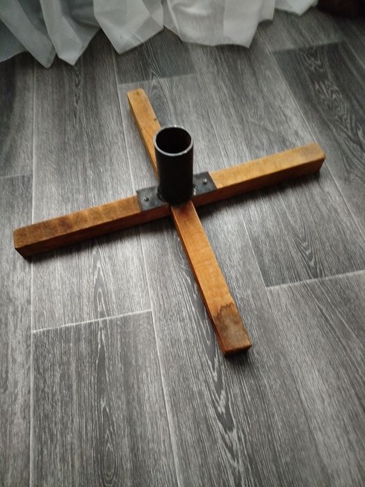 Крестовина для елки