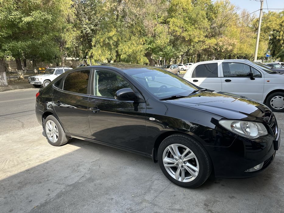 Hundai elantra 2007 srochna sotiladi xolati zor ortiqcha chiqimi yoq