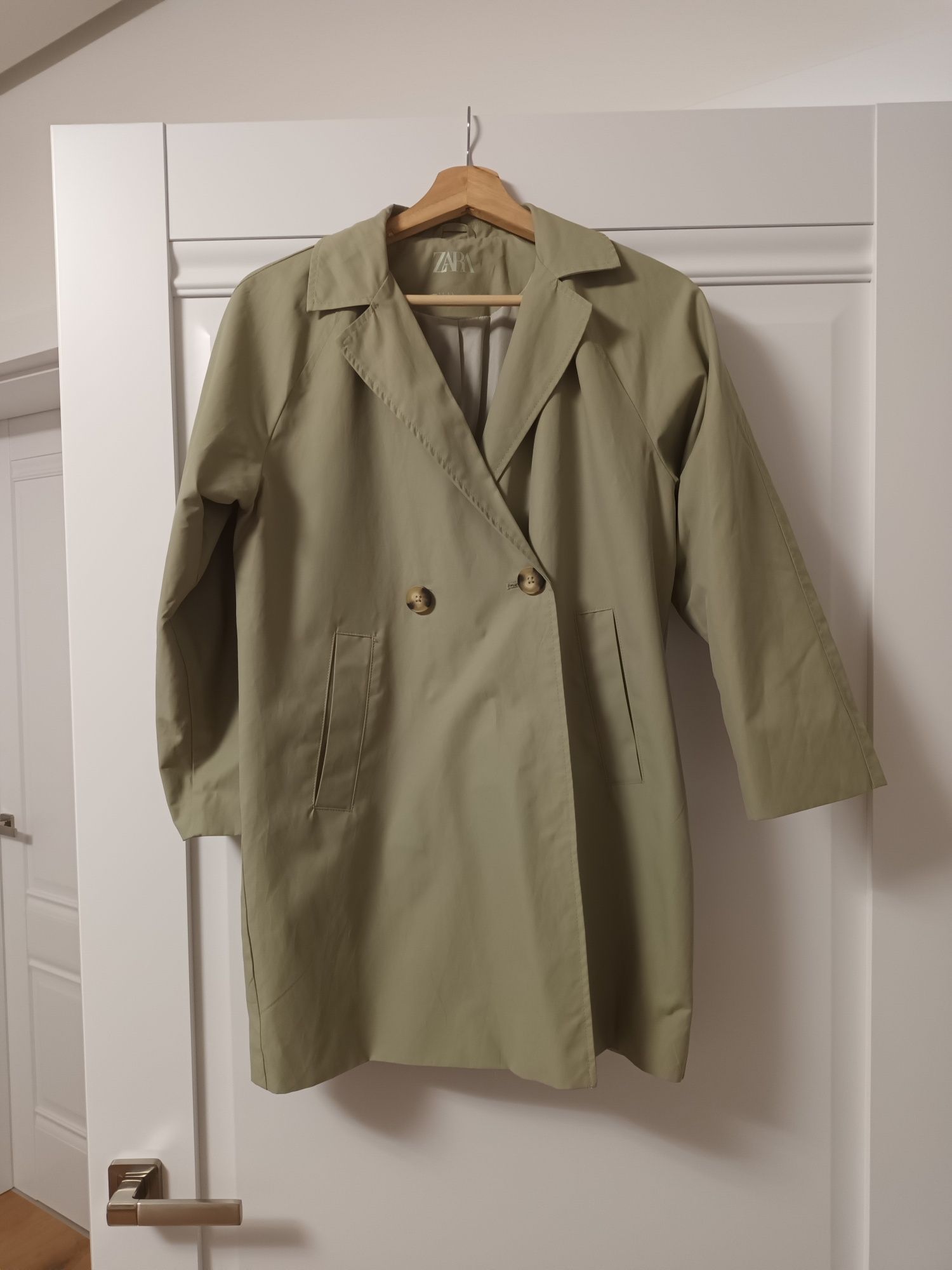 Pardesiu Zara fete 11-12 ani (152 cm)