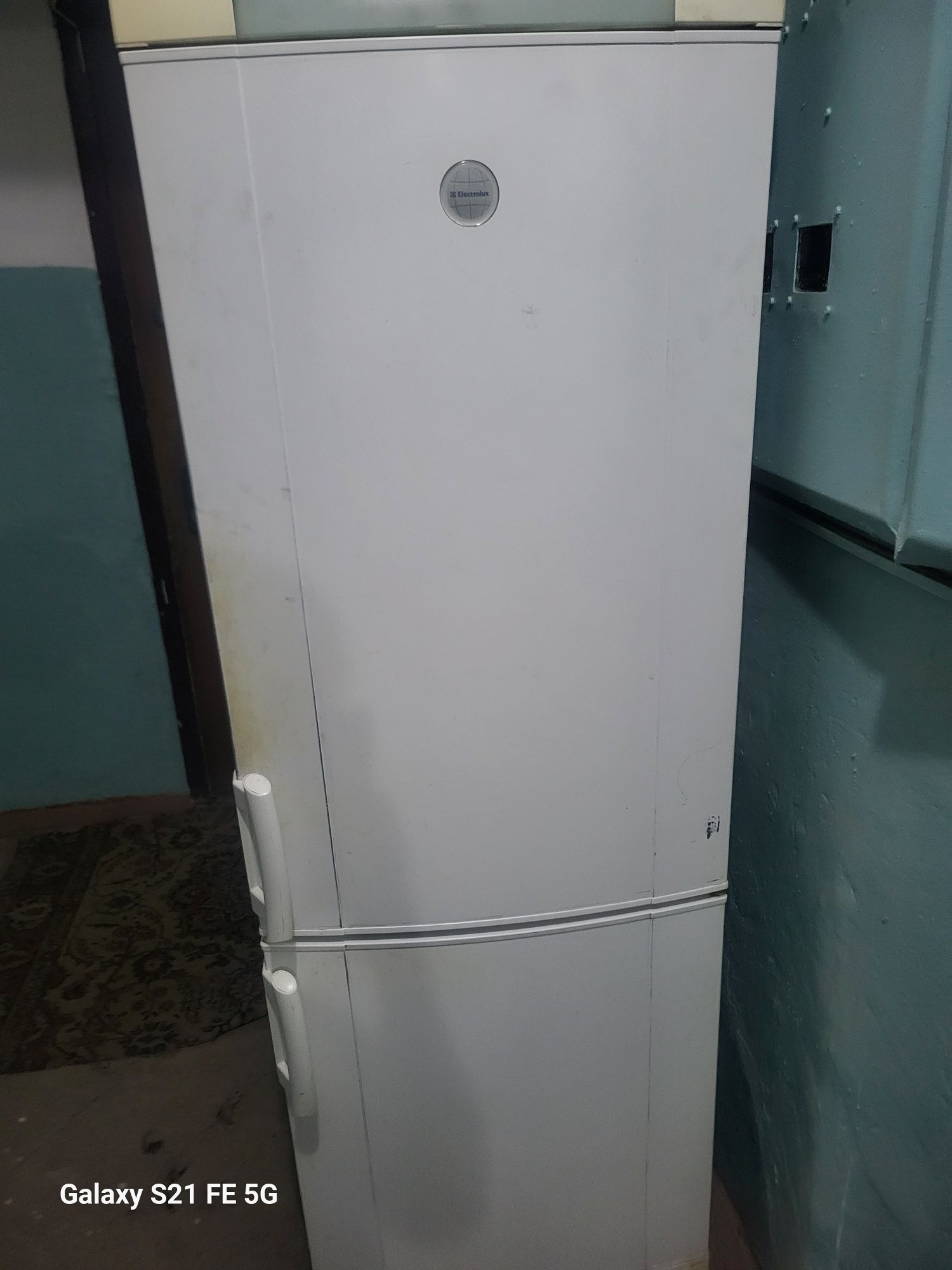Продам холодильник electolux