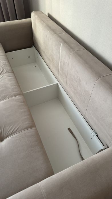 Диван раздвижной.