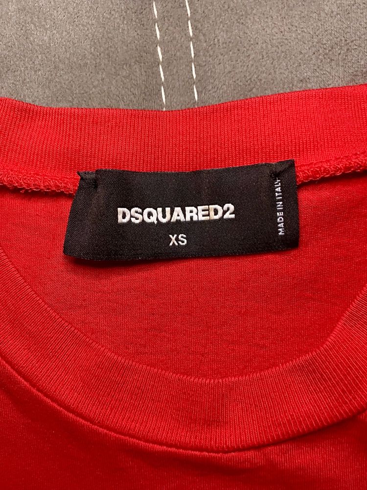 Dsquared2 горница с качулка и Dsquared2 тениска