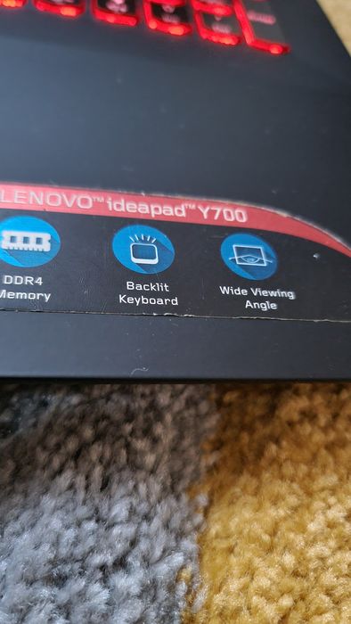 Lenovo legion y700