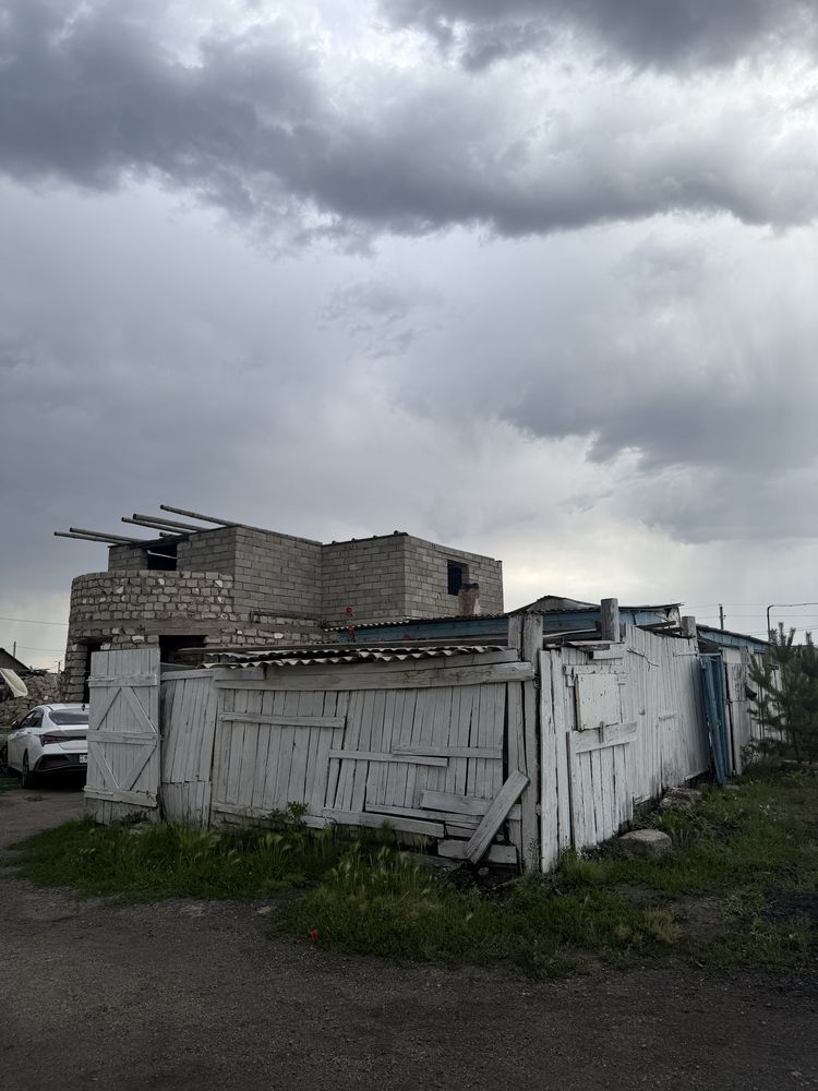 Продам дом срочно 6 сот в 22 микрорайон