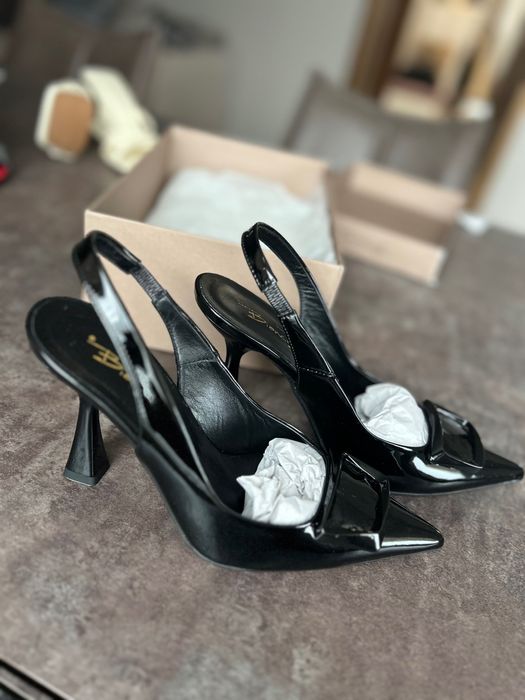 Bianki – черни обувки на ток (лак), номер 38