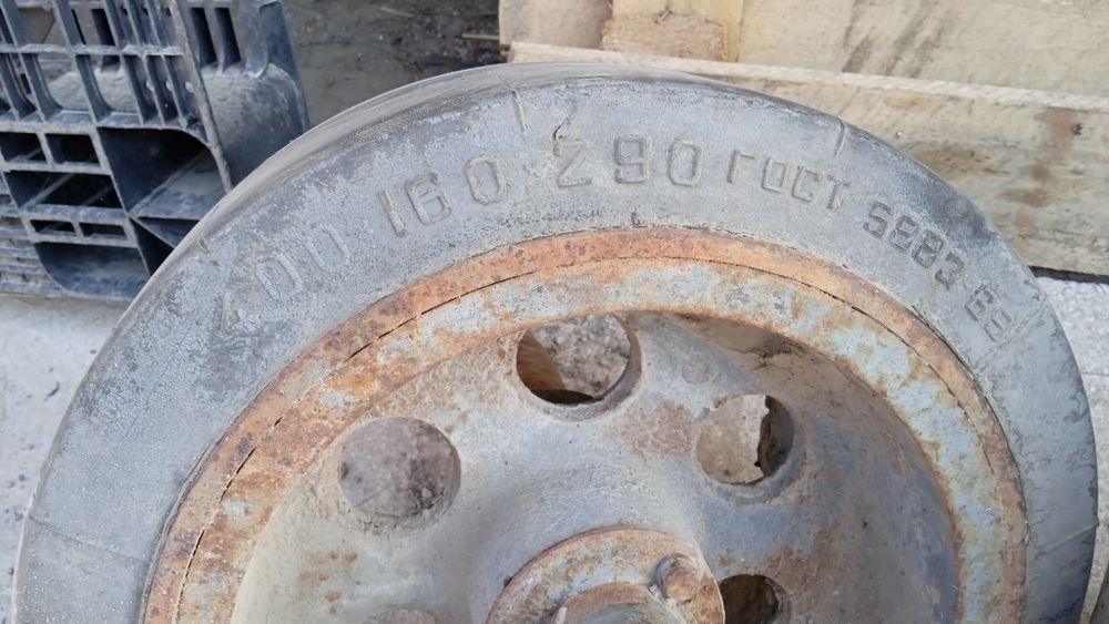 rezina g'ildirak
Резиновое колесо зубофрезерный станок

Ташкент