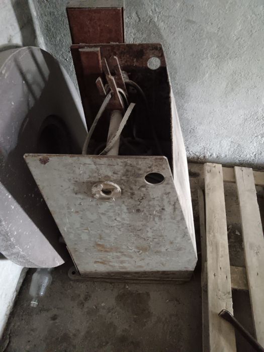 Тесто мес для пекарьни