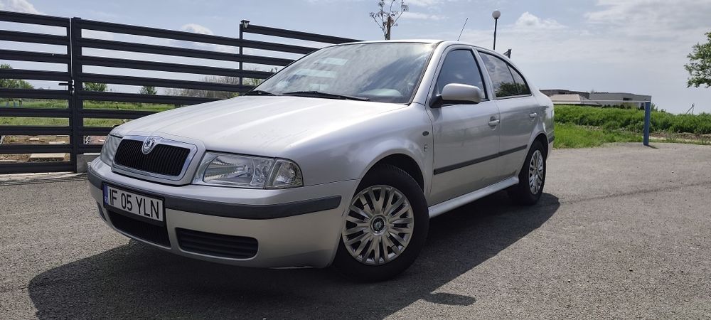 Skoda Octavia  1