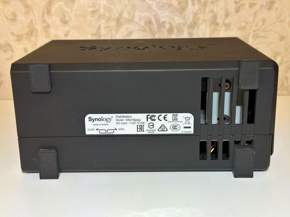 Сетевое хранилище Synology DS218play