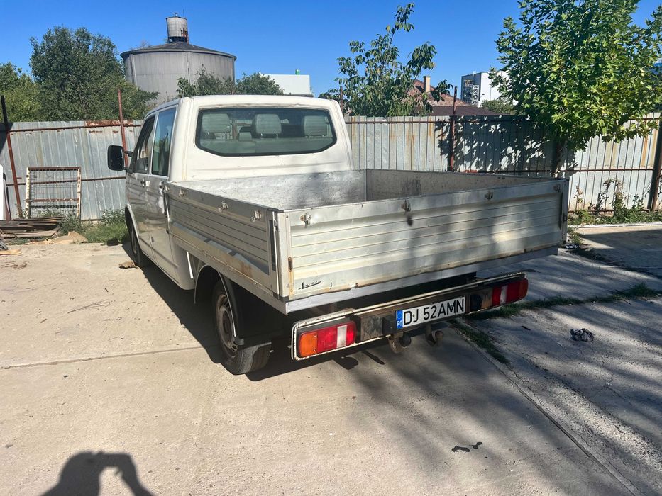 Volkswagen DOKA 6  LOCURI