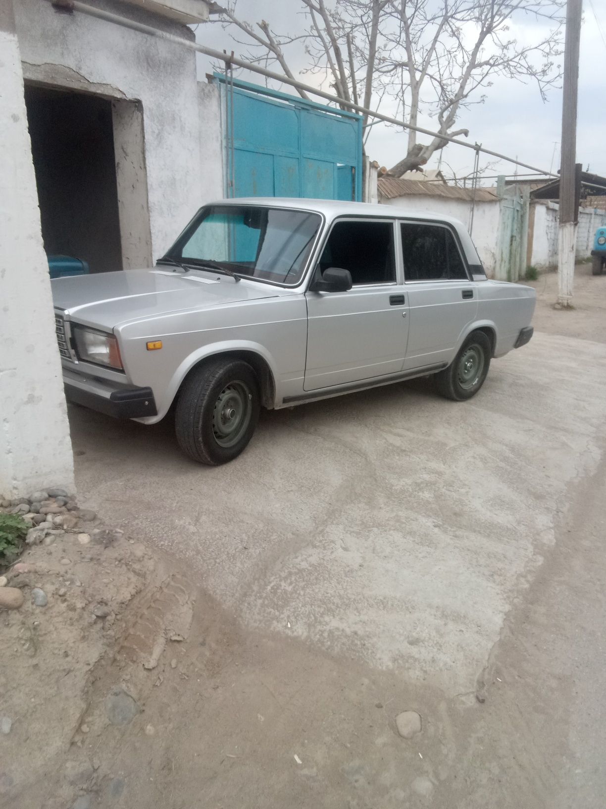 VAZ 21076 kumush rang gaz benzin