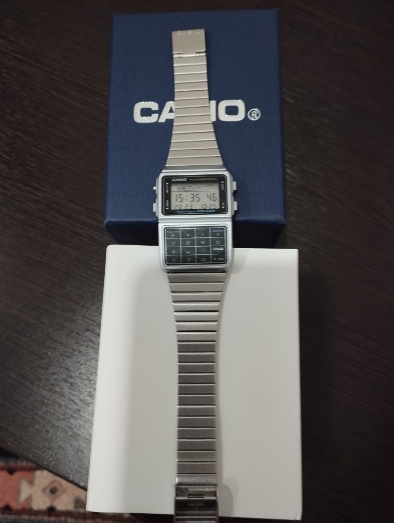 Продам часы Casio