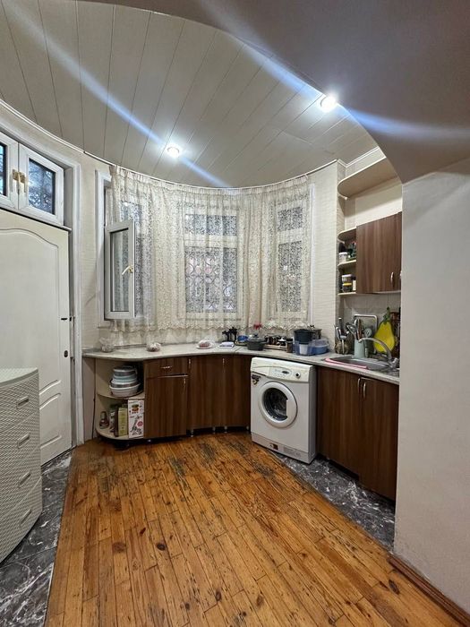 Продается 4 комнатная квартира ремонт Эльбек Попугайчики