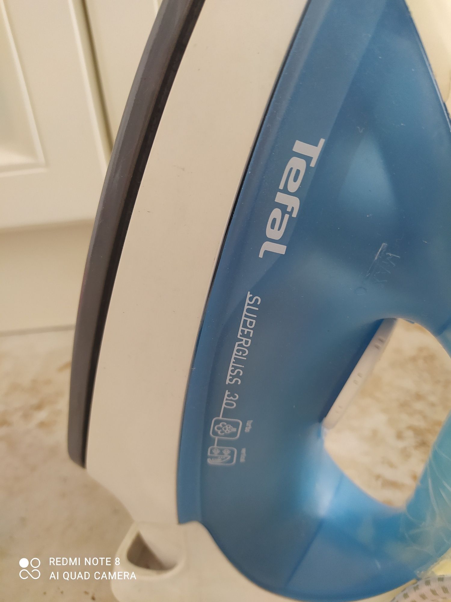 Продается утюг Tefal