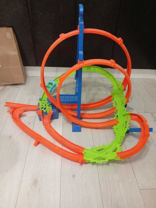 Писта Hot wheels