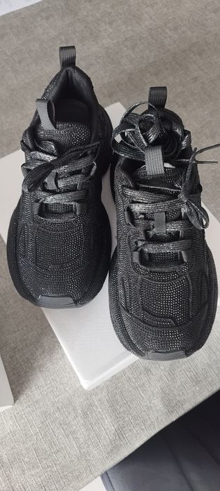 Маратонки с камъни - 23,5см стелка