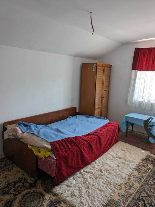 Proprietar - Vând casă cu 4873 m² teren intravilan