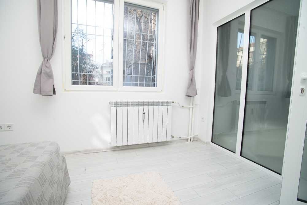 Дава се под наем Двустаен апартамент в София, Център - 42 кв.м за 765 € - Снимка #1