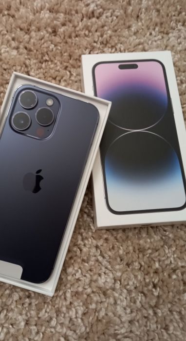 Продам айфон 14 про макс. Все родное. В идеальном состоянии.