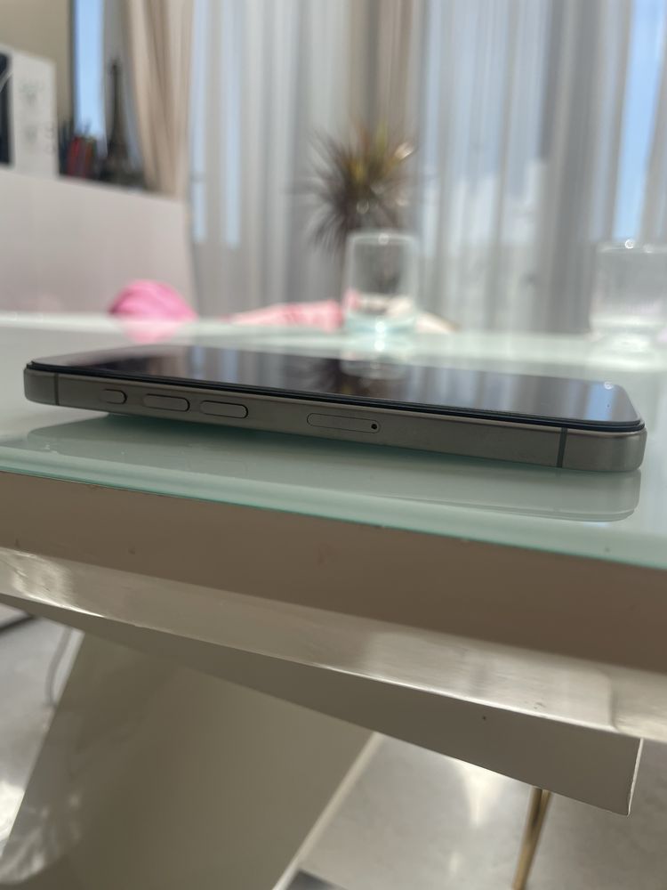iPhone 15 Pro – 128 GB – IMPECABIL – Stare perfectă – 2.800 lei